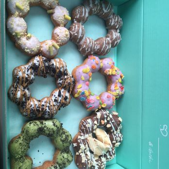 Dochi - Half duz - Donuts Near Me - Seattle, Washington