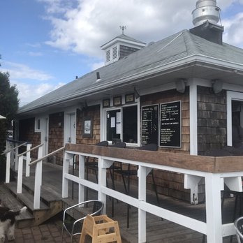Butler's Flat - Order window and basically bar seating - Seafood Near Me - Port Washington, New York