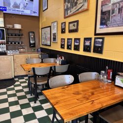 Stefano's Pizza - Small seating area inside