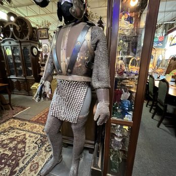 Daviddi Antiques - Antiques Near Me - Farmington Hills, Michigan Daviddi Antiques - Antiques Near Me - Farmington Hills, Michigan