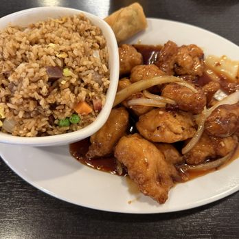 Moon China Bistro  - General Tso's Lunch - Chinese Near Me - Chandler, Arizona
