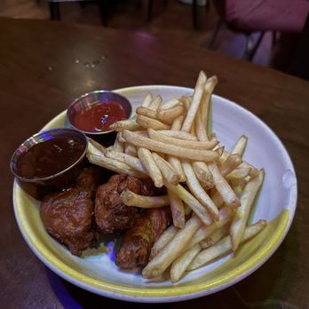 Queeny's - chicken crispers & fries - Burgers Near Me - Durham, North Carolina