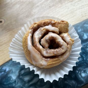 Bam Bam Bakery - Cinnamon roll - Bakeries Near Me - Falmouth, Maine