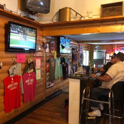 Hillman Bar & Grill - Bar area