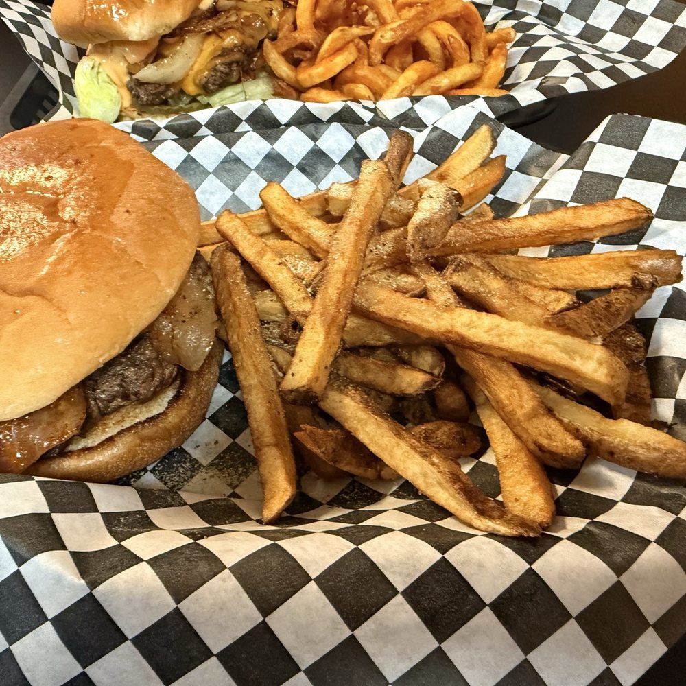 J's Restaurant - Bacon Cheeseburger - Burgers Near Me - Fort Worth, Texas J's Restaurant - Bacon Cheeseburger - Burgers Near Me - Fort Worth, Texas