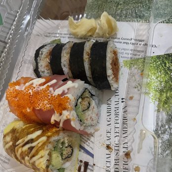 Blufish Sushi Bistro - The delicious special spicy tuna appetizer. RAINBOW DRAGON and a simple SP SPICY TUNA - Sushi Bars Near Me - Park Ridge, Illinois