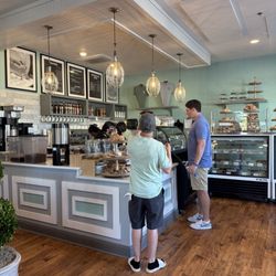 Croissants Bistro & Bakery - Inside