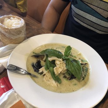Kin.D96 - Green curry with chicken and sticky rice. Huge portion! - Sushi Bars Near Me - Warner Robins, Georgia