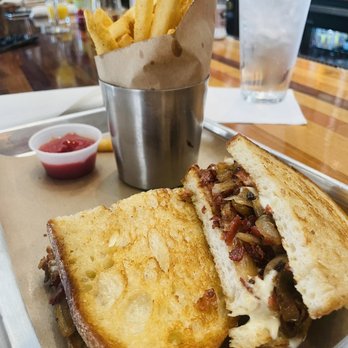 Dallas Grilled Cheese - Brie & Bacon Grilled Cheese - American Near Me - Dallas, Texas Dallas Grilled Cheese - Brie & Bacon Grilled Cheese - American Near Me - Dallas, Texas