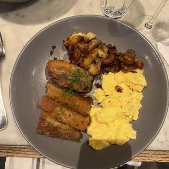 The Commoner - Pork and Eggs - New American Near Me - Pittsburgh, Pennsylvania The Commoner - Pork and Eggs - New American Near Me - Pittsburgh, Pennsylvania