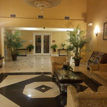 Baymont by Wyndham Marrero - Front entry lobby! - Hotels Near Me - Marrero, Louisiana