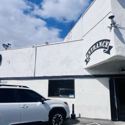 The Thirsty Merchant - Exterior entrance