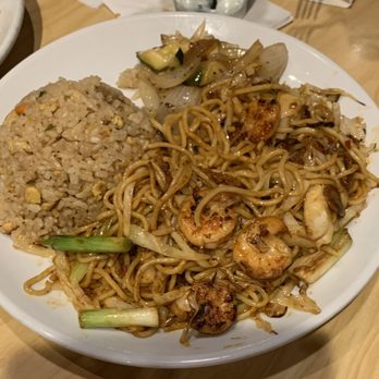 Benihana - Shrimp Yakisoba Noodles (Spicy) with chicken Shrimp Fried Rice!!!!! - Sushi Bars Near Me - Irving, Texas