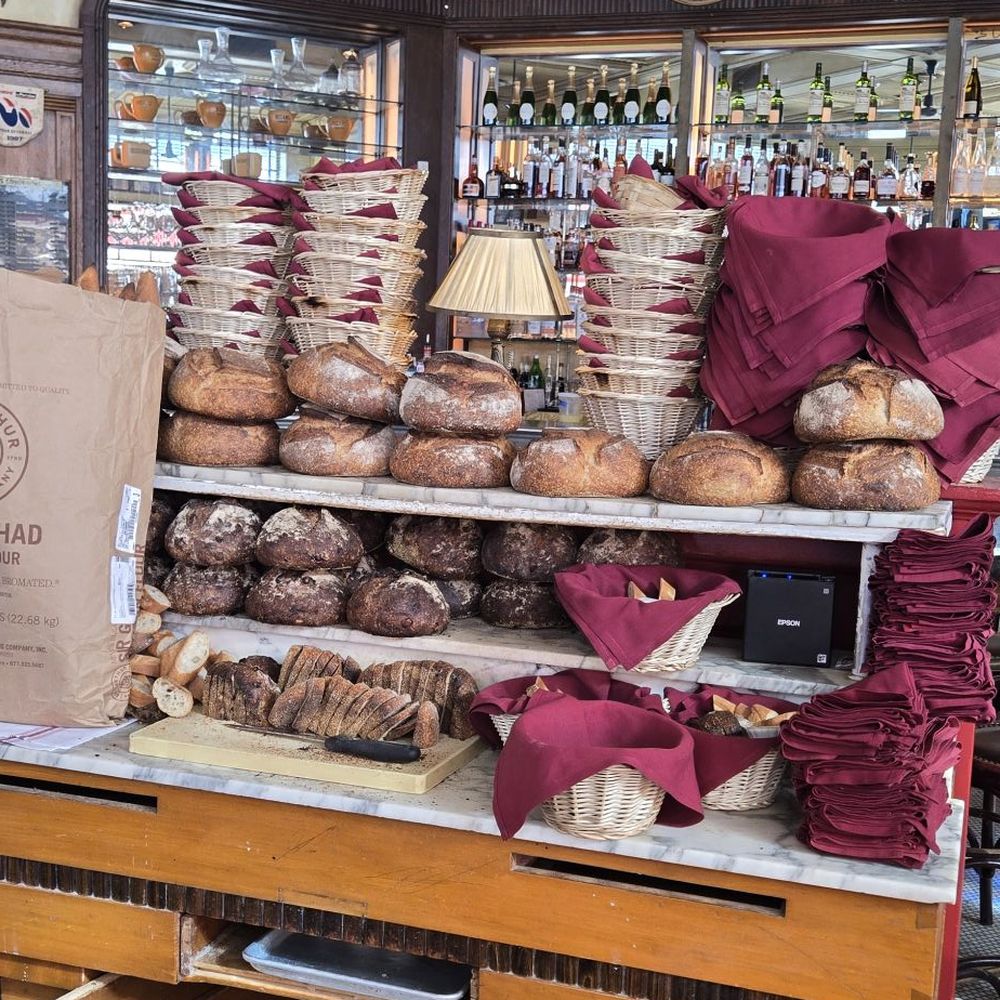 Le Diplomate - Brasseries Near Me - Washington, DC, District of Columbia