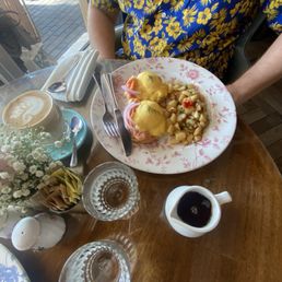 LITTLE HEN - Updated February 2026 - 1595 Photos & 786 Reviews - 4579 ...