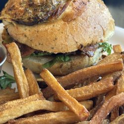Jilly's Real Food Roadhouse - Smash Burger with French Fries