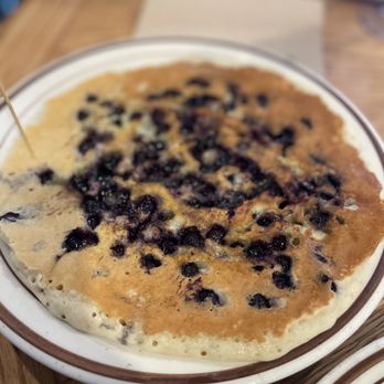 Honey Butter's Kitchen - Blueberry pancake - American Near Me - Williamsburg, Virginia Honey Butter's Kitchen - Blueberry pancake - American Near Me - Williamsburg, Virginia