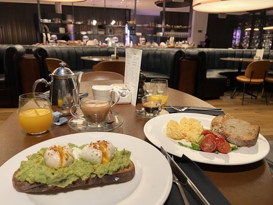 MR PORTER Barcelona by null