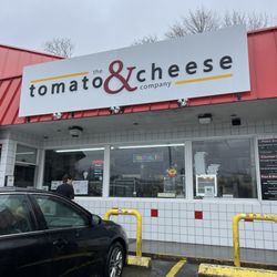 The Tomato and Cheese - Outside
