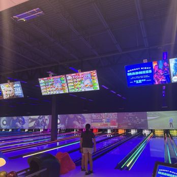 Main Event Chesterfield - Bowling - Arcades Near Me - Chesterfield, Missouri Main Event Chesterfield - Bowling - Arcades Near Me - Chesterfield, Missouri