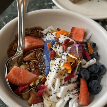 Great White - Cafes Near Me - Los Angeles, California Great White - Cafes Near Me - Los Angeles, California