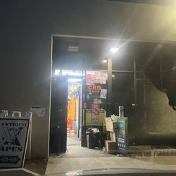 Tower Zone Smoke Shop - Front of store
