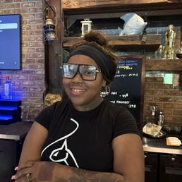Tee our fabulous bartender Tee our fabulous bartender