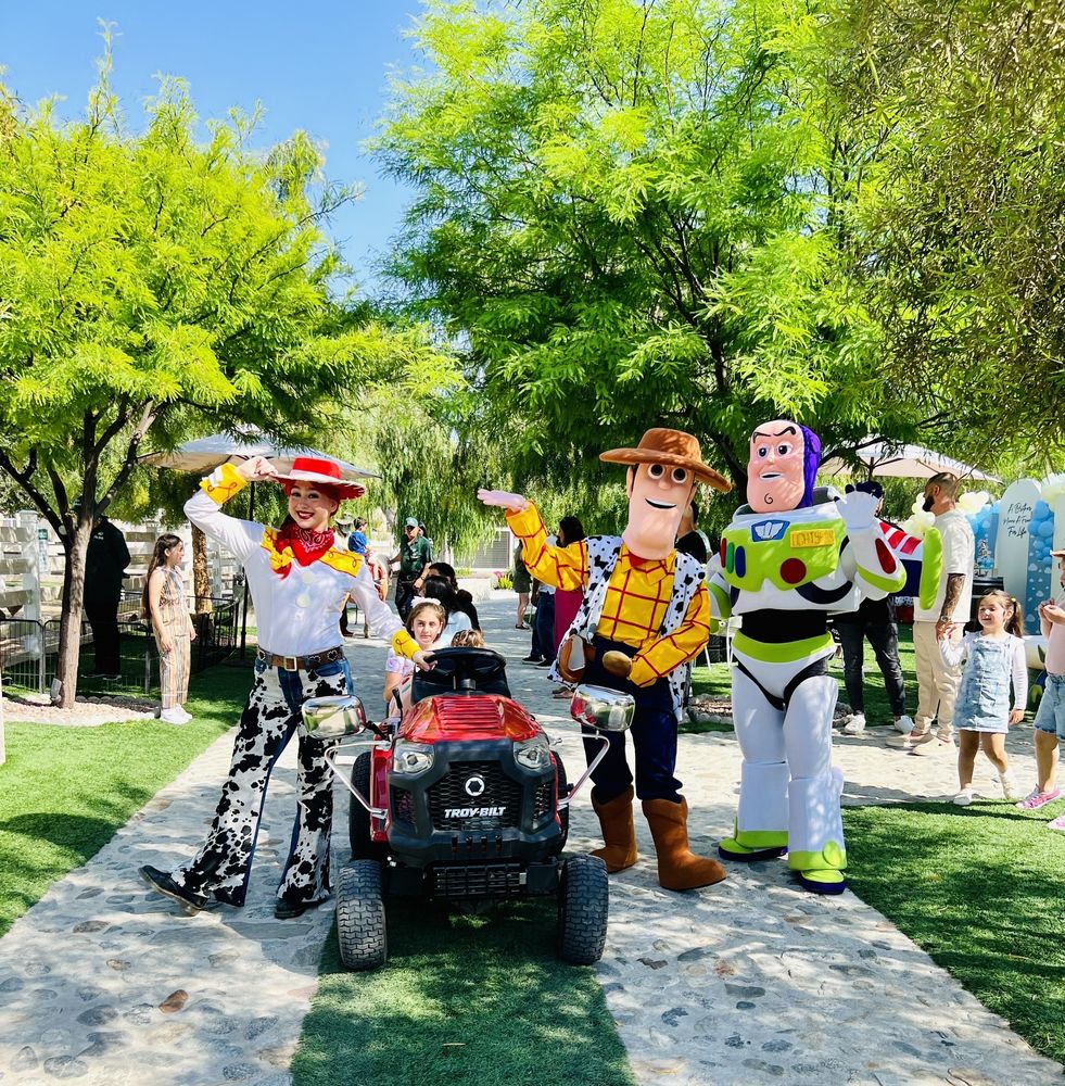 GG’S FUN RANCH 32 Photos & 30 Reviews 11000 Art St, San Fernando