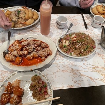 Wong's Cafe - Sesame Chicken, House Special Fried Rice, some combination plates. - Chinese Near Me - Klamath Falls, Oregon