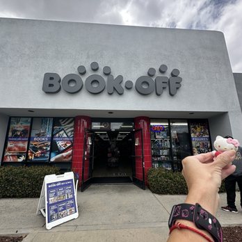 Bookoff - Front - Music & DVDs Near Me - Woodland Hills, California Bookoff - Front - Music & DVDs Near Me - Woodland Hills, California