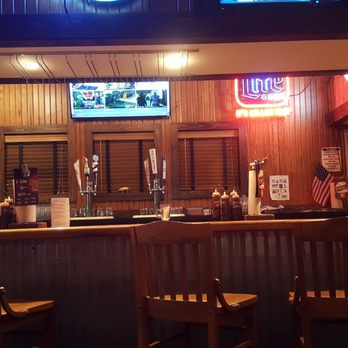Famous Dave's Bar-B-Que - Bar area - Barbeque Near Me - Yuma, Arizona Famous Dave's Bar-B-Que - Bar area - Barbeque Near Me - Yuma, Arizona