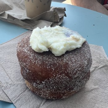 SlackTide Coffee Roasters - Cinnabun donut - Coffee Roasteries Near Me - Hanover, Massachusetts