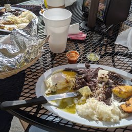 My husband had the desayuno especial to the left and I had the desayuno chapin on the right