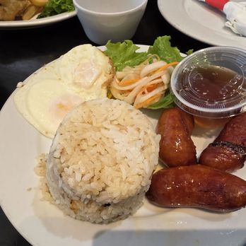 Max's Restaurant - Milpitas - Filipino Saugage Breakfast - Filipino Near Me - Milpitas, California