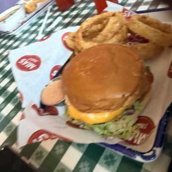 Mia's Table - Cheeseburger with onion rings - American Near Me - Katy, Texas Mia's Table - Cheeseburger with onion rings - American Near Me - Katy, Texas