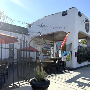 Le Garden Bistro - Outside patio seating - French Near Me - Dade City, Florida Le Garden Bistro - Outside patio seating - French Near Me - Dade City, Florida