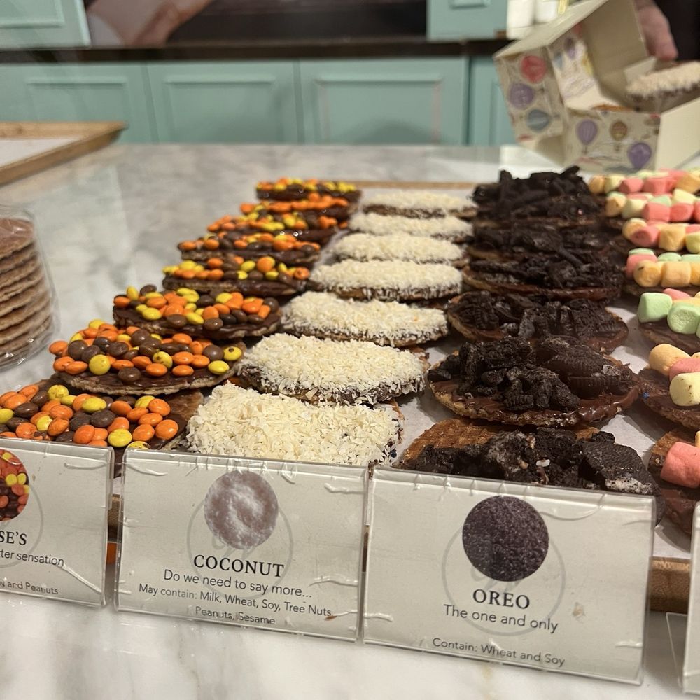 Wonderen Stroopwafels - IG: happyfoodietown - Desserts Near Me - New York, New York