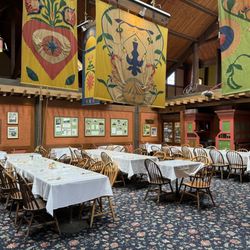 Pea Soup Andersen's Restaurant - Inside