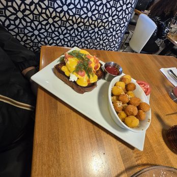 Toasted Gastrobrunch - Salmon Benedict - Breakfast & Brunch Near Me - Las Vegas, Nevada Toasted Gastrobrunch - Salmon Benedict - Breakfast & Brunch Near Me - Las Vegas, Nevada