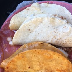 Tacos de Barbacoa El Gallo - Los blandos con 1 dorado!