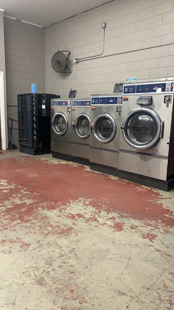 KING’S LAUNDROMAT Updated August 2024 1132 North Way, Darien