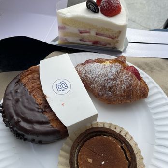 Paris Baguette - Bakeries Near Me - Anaheim, California Paris Baguette - Bakeries Near Me - Anaheim, California