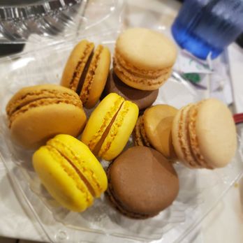 Cafe Dazzling - Coffee, vanilla, chocolate, and lemon macaroons. - Ramen Near Me - Tracy, California Cafe Dazzling - Coffee, vanilla, chocolate, and lemon macaroons. - Ramen Near Me - Tracy, California