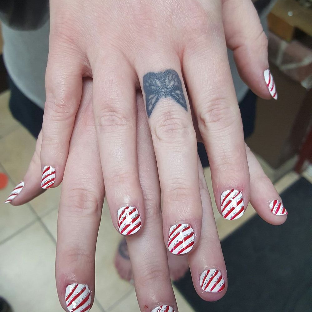Roadrunner Nails Skin & Spa - Candy cane design with silver outline - Nail Salons Near Me - Albuquerque, New Mexico Roadrunner Nails Skin & Spa - Candy cane design with silver outline - Nail Salons Near Me - Albuquerque, New Mexico