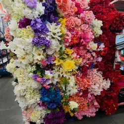 Family Dollar - Faux Flowers 08-18-2022