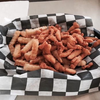 Lulu's Cafe - Clam strips basket, less than $10, tasty - Diners Near Me - Myrtle Beach, South Carolina