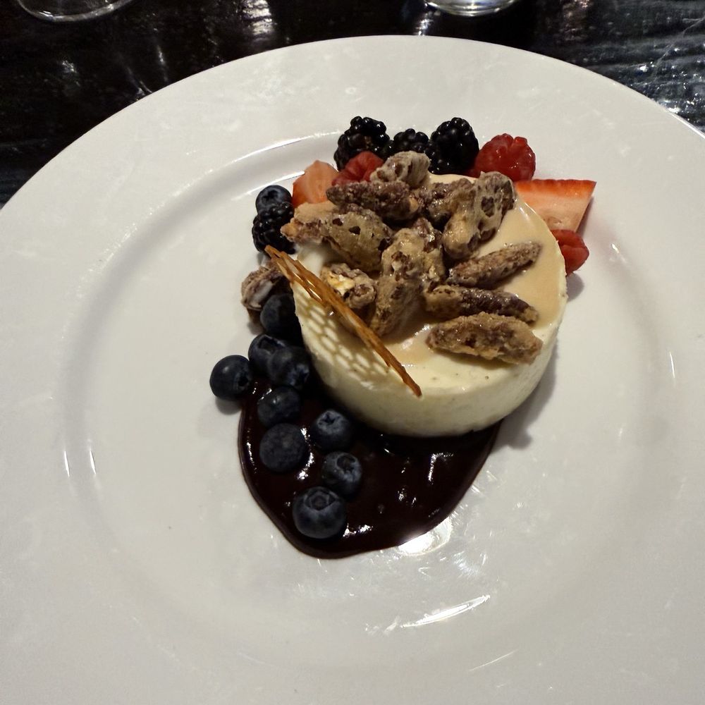 Bayzo's Pub - The best cheese cake ever! - Pubs Near Me - Brewster, Massachusetts