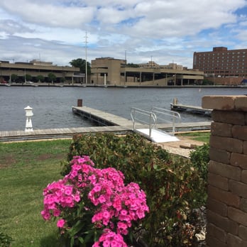 Dockside Tavern - Not a bad view - American Near Me - Oshkosh, Wisconsin Dockside Tavern - Not a bad view - American Near Me - Oshkosh, Wisconsin