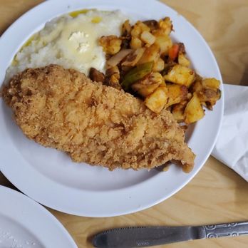 The Serving Spoon - Grits, Catfish and Potatoes - Breakfast & Brunch Near Me - Inglewood, California The Serving Spoon - Grits, Catfish and Potatoes - Breakfast & Brunch Near Me - Inglewood, California