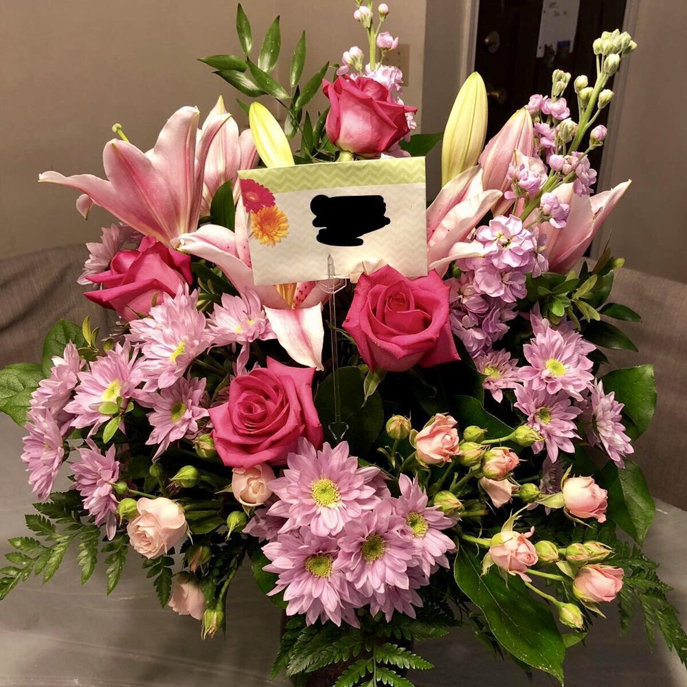 Teleflora's All Eyes On You deluxe arrangement by Davie Flowers, delivered on Mother's Day. Thank you Davie Flowers! Teleflora's All Eyes On You deluxe arrangement by Davie Flowers, delivered on Mother's Day. Thank you Davie Flowers!